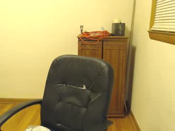 Shyguy19755 Chaturbate stream image from December 25, 2024