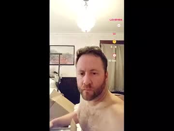1machine1guy Chaturbate stream image from December 25, 2024