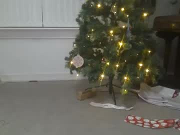 24utoo Chaturbate stream image from December 25, 2024