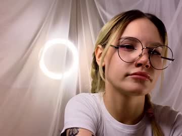 Hollybrownjenkins Chaturbate stream image from December 25, 2024