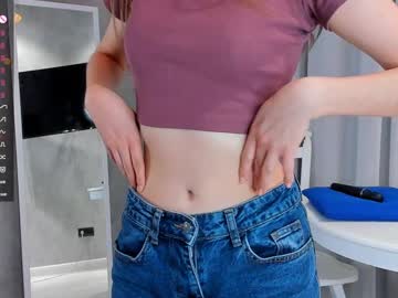 Maureenbellew Chaturbate stream image from December 25, 2024