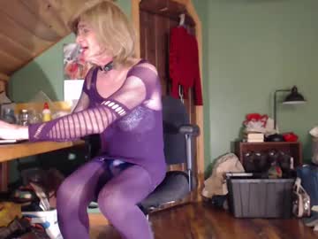 Slutjennifertransxx Chaturbate stream image from December 25, 2024