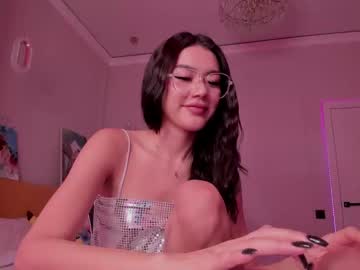 Shineel Chaturbate stream image from December 25, 2024