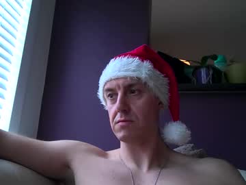 Ploki2000 Chaturbate stream image from December 25, 2024