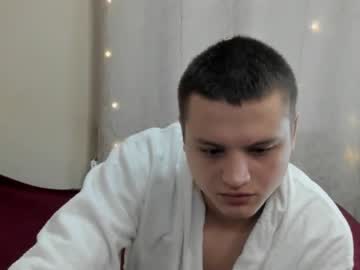 Kenon6 Chaturbate stream image from December 25, 2024