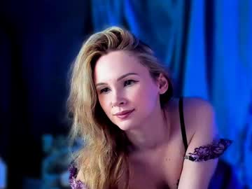 Margaux_Corsets6641000 Chaturbate stream image from December 25, 2024