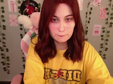 Sarakinski Chaturbate stream image from December 25, 2024