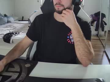 Lukasschoetz Chaturbate stream image from December 25, 2024