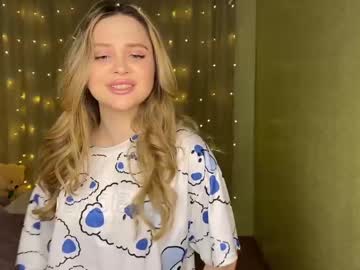 Fairyilona Chaturbate stream image from December 25, 2024