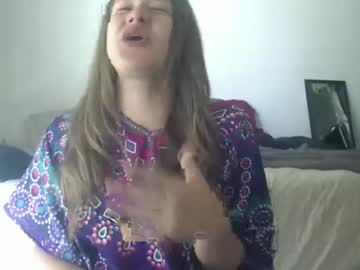Queennicky88 Chaturbate stream image from December 25, 2024