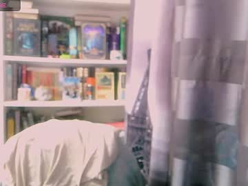 Brattyfoxygirl Chaturbate stream image from December 25, 2024