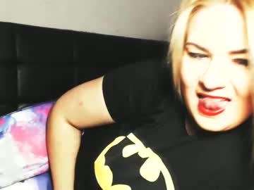 Lilada27 Chaturbate stream image from December 25, 2024