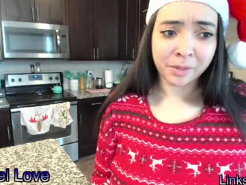 Love_Raquel_Xo Chaturbate stream image from December 25, 2024
