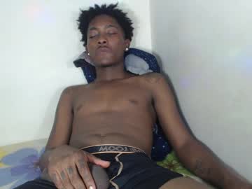 Huge_Boy21 Chaturbate stream image from December 25, 2024
