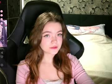 Nicolemeew Chaturbate stream image from December 25, 2024