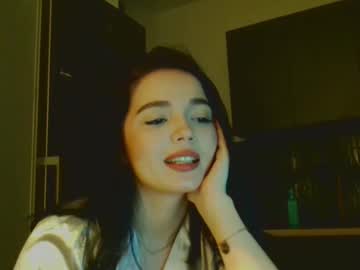 Caroline_Feend Chaturbate stream image from December 25, 2024