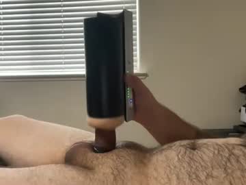 Johng8612 Chaturbate stream image from December 25, 2024
