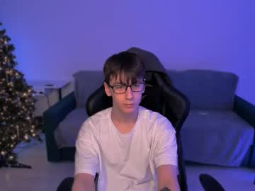 Auracrye Chaturbate stream image from December 25, 2024