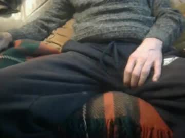 Hugenob4u Chaturbate stream image from December 25, 2024