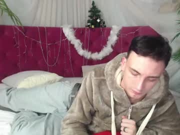 Uri_Rice Chaturbate stream image from December 25, 2024