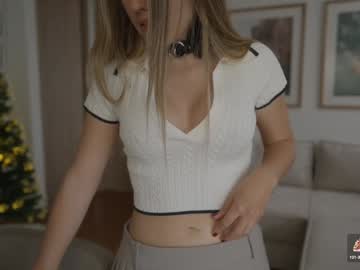 Rebeccastonee Chaturbate stream image from December 25, 2024
