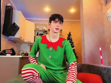 Aaron_Bang Chaturbate stream image from December 25, 2024