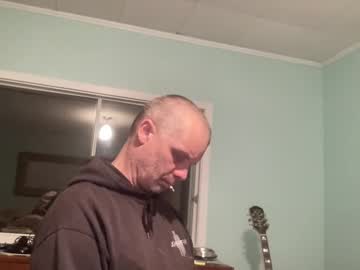 Howlingatnothing Chaturbate stream image from December 25, 2024