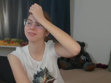 Chillichi Chaturbate stream image from December 26, 2024