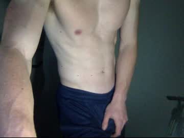 Brentbow4 Chaturbate stream image from December 26, 2024