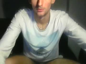 Adriww1 Chaturbate stream image from December 26, 2024