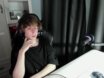 Reddissq Chaturbate stream image from December 26, 2024