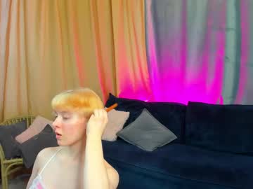 Amoree_Moreno Chaturbate stream image from December 26, 2024
