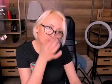 Miranda_Lawson11 Chaturbate stream image from December 26, 2024