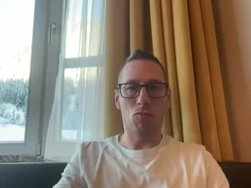 Alexhunter4u Chaturbate stream image from December 26, 2024