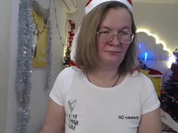 Holymilfa Chaturbate stream image from December 26, 2024