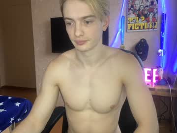 Eevee52 Chaturbate stream image from December 26, 2024