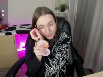 Enn_Allenn Chaturbate stream image from December 26, 2024