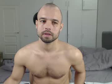 Onebestlover Chaturbate stream image from December 26, 2024