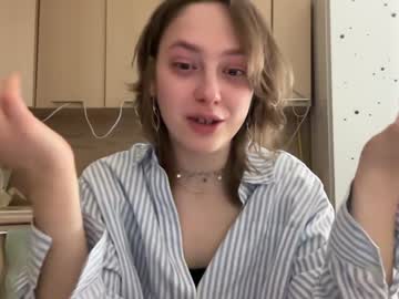 Holydori Chaturbate stream image from December 26, 2024