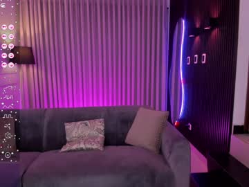 Leah_Greyy Chaturbate stream image from December 26, 2024