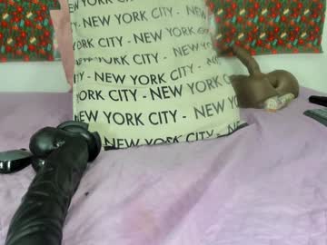 Estrella_Hanks_ Chaturbate stream image from December 26, 2024