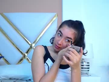 Evelynjhonas_ Chaturbate stream image from December 26, 2024
