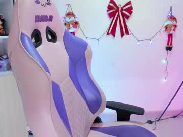 Little_Ebby Chaturbate stream image from December 26, 2024