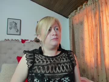 Monicapink_ Chaturbate stream image from December 26, 2024