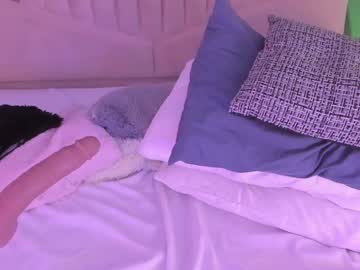 Reginavegaa Chaturbate stream image from December 26, 2024