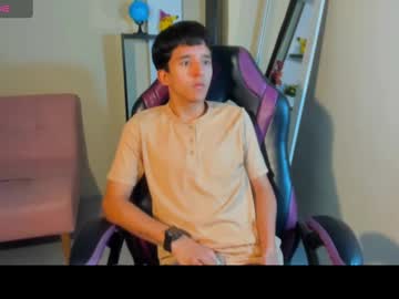Thundertwist066 Chaturbate stream image from December 26, 2024