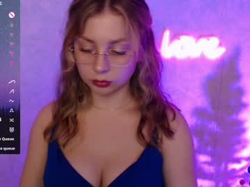 Leahbarton Chaturbate stream image from December 26, 2024