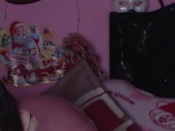 Nikkirous Chaturbate stream image from December 26, 2024