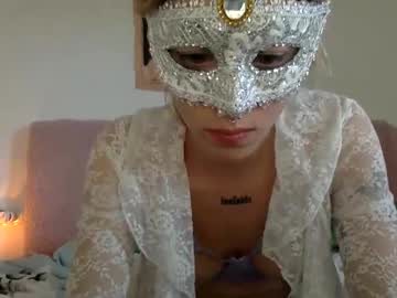 Dafnesqueeze Chaturbate stream image from December 26, 2024