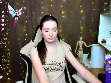 Fairy_M00n Chaturbate stream image from December 26, 2024